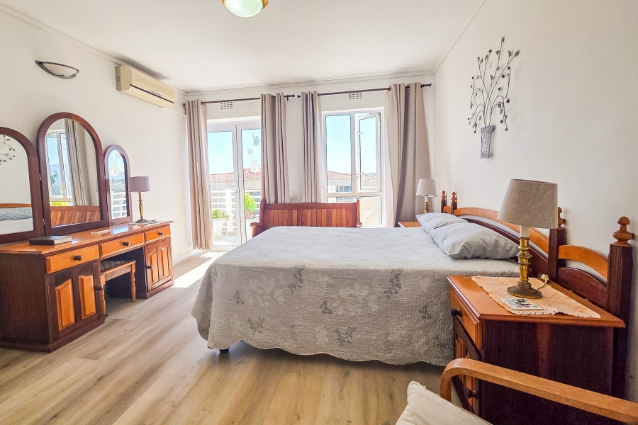 3 Bedroom Property for Sale in Harbour Island Western Cape